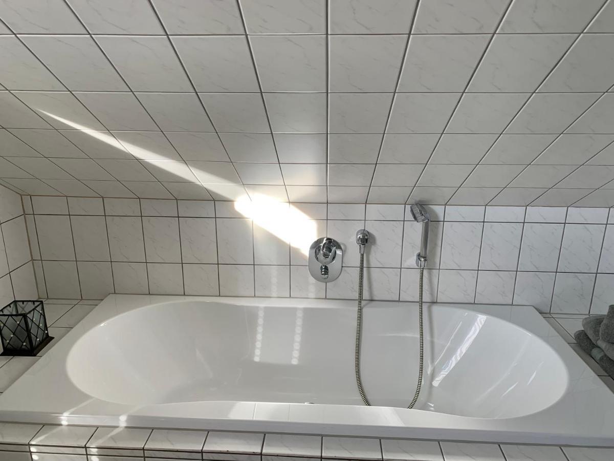 MEINE OASE Ferienwohnung NICHT für Monteure und Gewerbetreibende Horn-Bad Meinberg Exterior foto